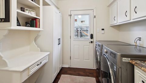 2406 Silver Falls Dr