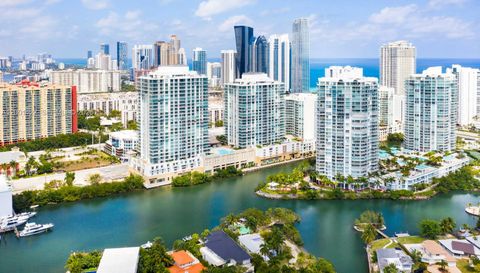 300 Sunny Isles Blvd