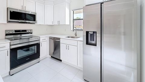 7496 Courtyard Run E