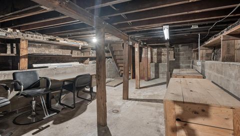 214 N Chestnut Street