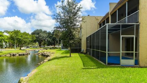 547 North Pine Island Road