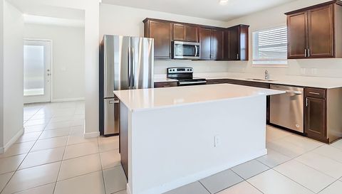 1823 Summer Serenity Dr