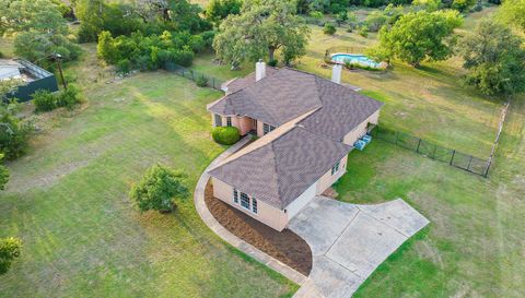 320 Woodland Oaks TRL