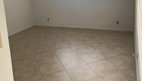 3250 NW 85th Ave APT 7