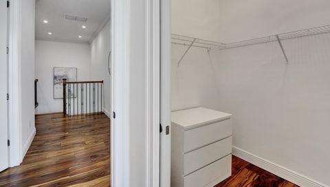 500 Ne Wavecrest Way