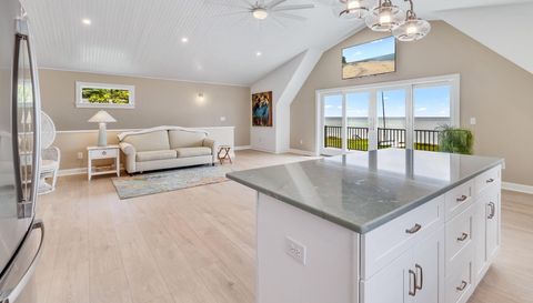229 Shipwatch Ln