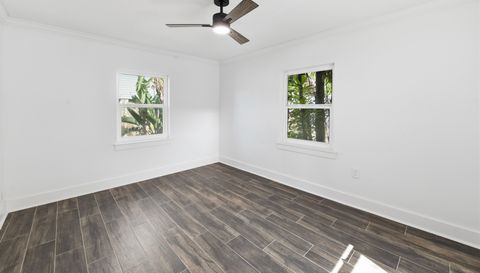 8301 Riverside Dr NE