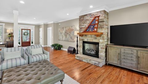 1625 River Bluffs Dr