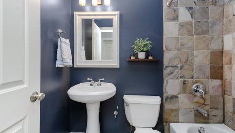 2222 W Armitage Avenue