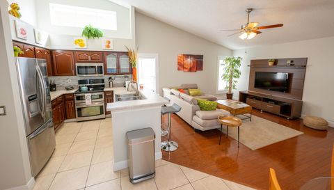 9334 Pontiac Dr