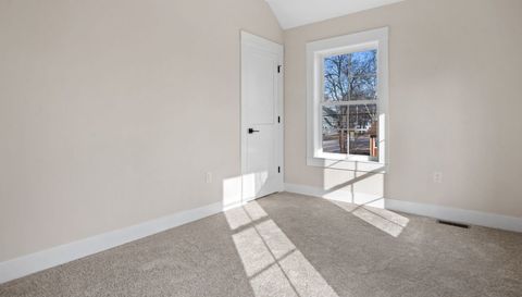 304 S Prairie Street