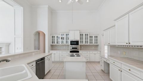 9017 GREAT HERON CIRCLE