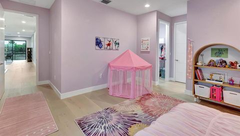 8299 Fishhawk Falls Court