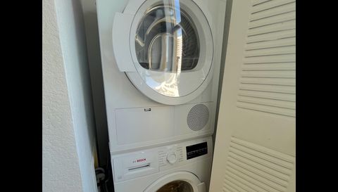 1625 KENNEDY CSWY North Bay Village