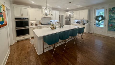 17 Pinehurst Dr