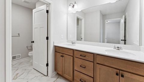 14606 Rhinestone Street NW