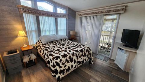 8 LONG HAMMOCK DRIVE