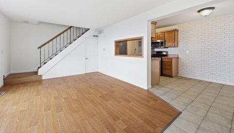 377 Farmingdale Circle