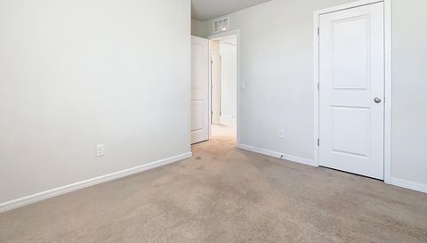 1823 Summer Serenity Dr