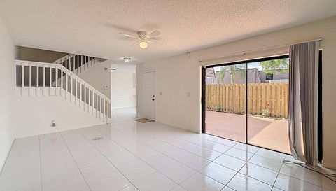 7496 Courtyard Run E