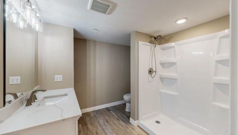 698 Shardlow Place NE