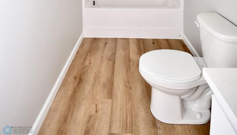 2387 Eagle Valley Drive S