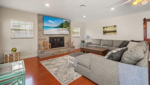 9118 EDGEWATER DRIVE