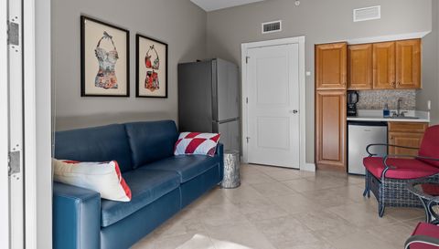 6061 Silver King Blvd