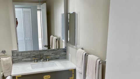 5951 Wellesley Park Dr