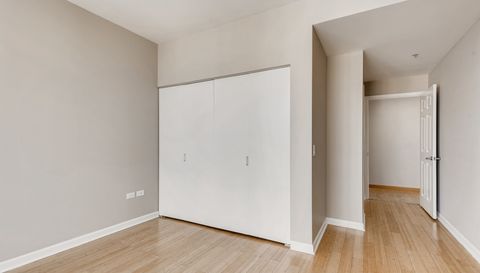 635 N Dearborn Street