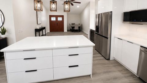 6350 Oak Meadow Bnd