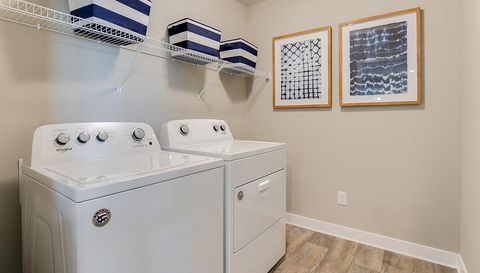 3195 Sunshine Curve NW