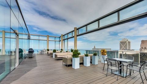 600 N Fairbanks Court