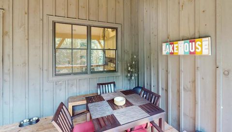 14 E Saddle Notch Ln