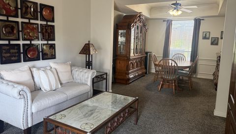 1086 Woodbriar Dr