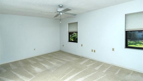 4635 Oak Forest