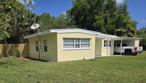 5825 Yucatan Dr