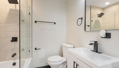 3824 W Arthington Street