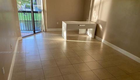 9943 Nob Hill Pl