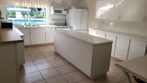 3300 Springdale Boulevard