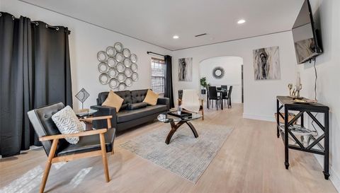 2707 Burlington Blvd