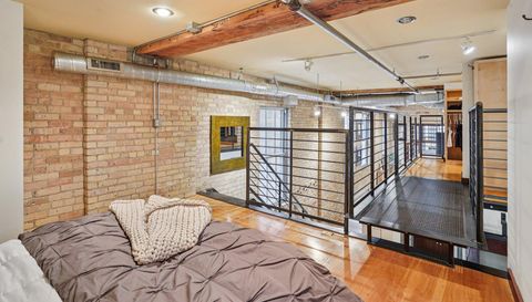 801 Washington Avenue N