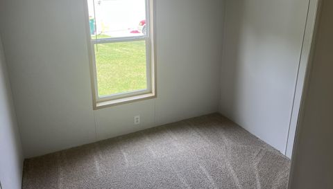 415 Crimson King Cir