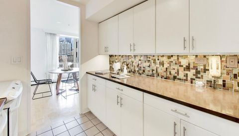 1310 N Ritchie Court