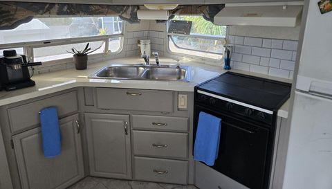 1361 Overseas Hwy 37