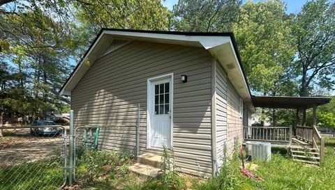 132 Pineview St