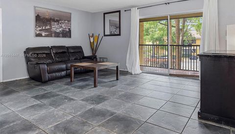 3083 N Oakland Forest Dr