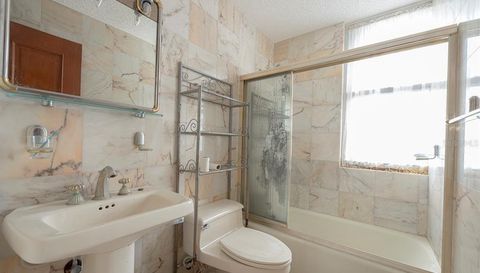 4735 ISLA VERDE AVENUE AVENUE