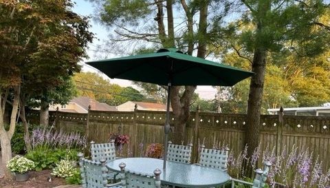 3 Yarmouth Ln
