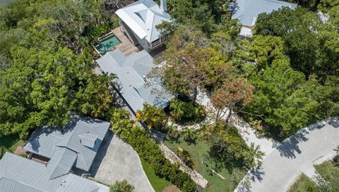 715 Eagle Point